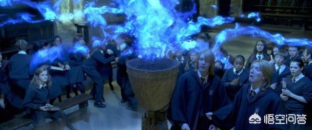 《哈利波特》中霍格沃兹教授们布置的魔法石守卫魔法，真能让一年级学生轻松闯过去吗？你怎么看？